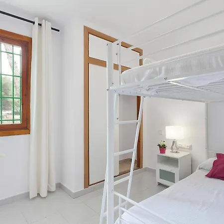 Els Pins إل أرينال